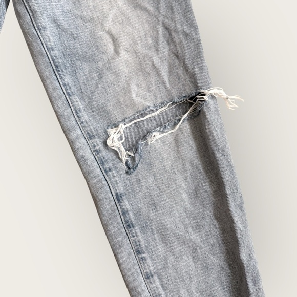 Pistola Distressed Boyfriend Jeans Size 26 – Light Wash - Picture 7 of 7